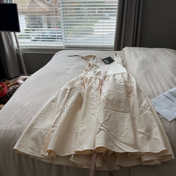 House of CB Dresses & Skirts - House of CB Light Pink Midi Dress